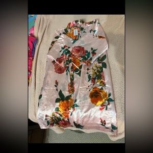 Size XL floral robe NWT